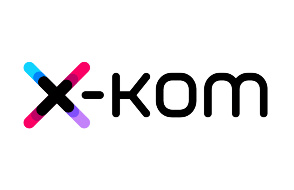Logo X-KOM na jasnym tle – znak i nazwa marki