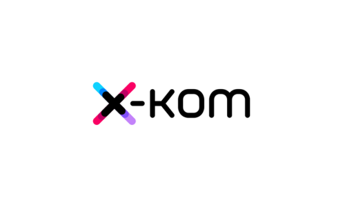 Logo x-kom na jasnym tle – identyfikacja wizualna klienta IT